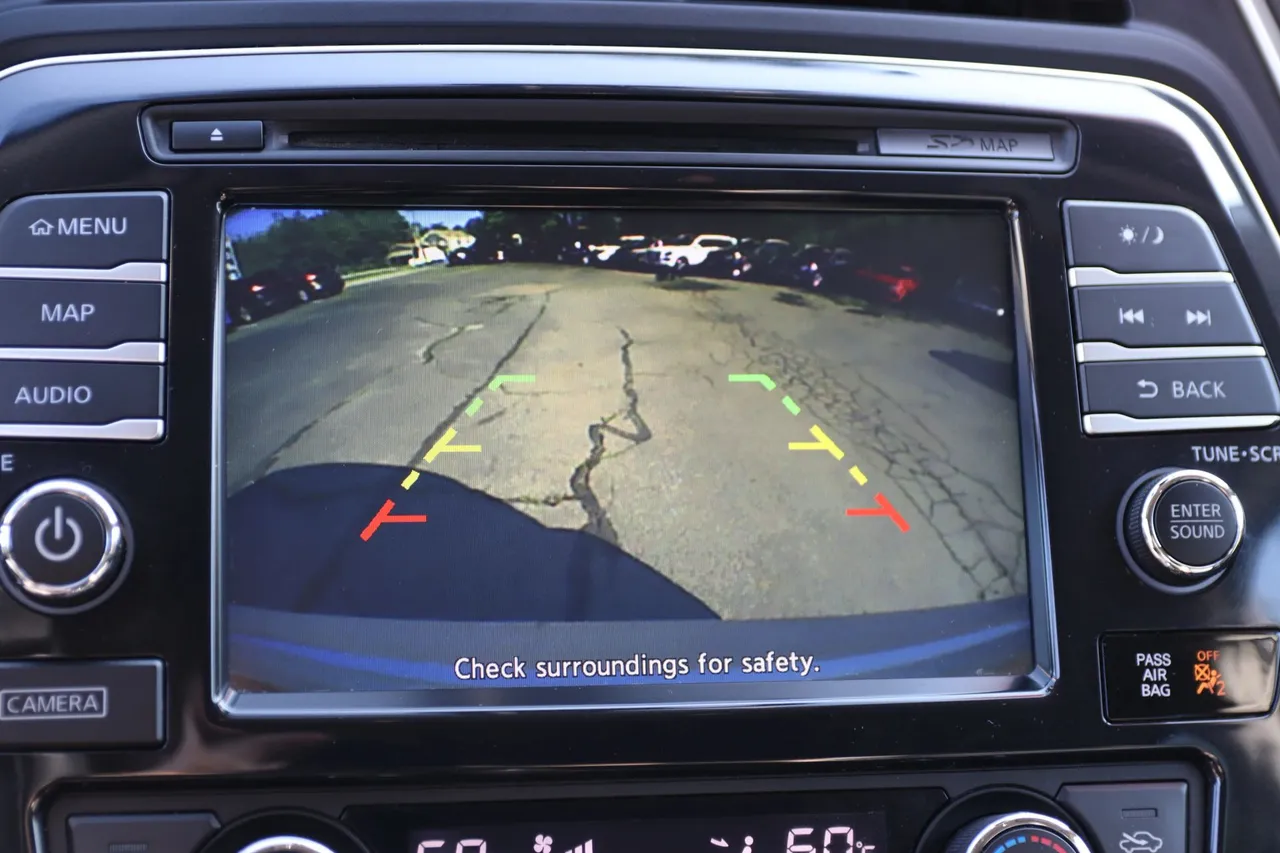 2018 Nissan Maxima — photo 15 of 33