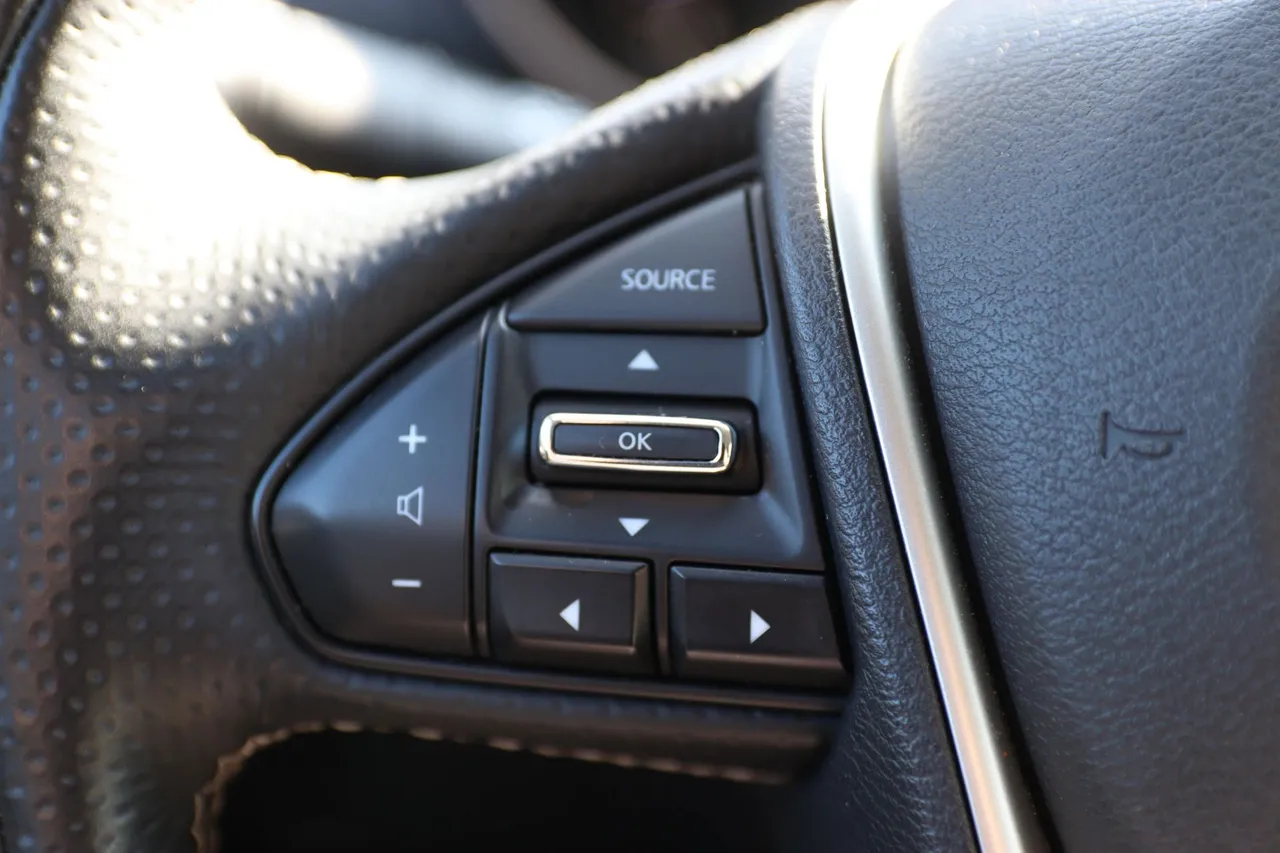 2018 Nissan Maxima — photo 18 of 33