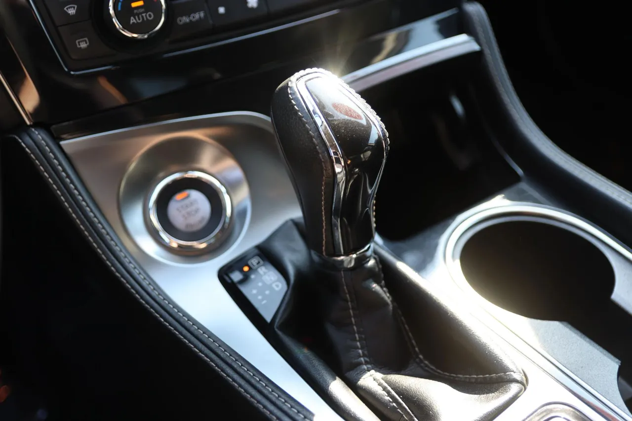2018 Nissan Maxima — photo 25 of 33