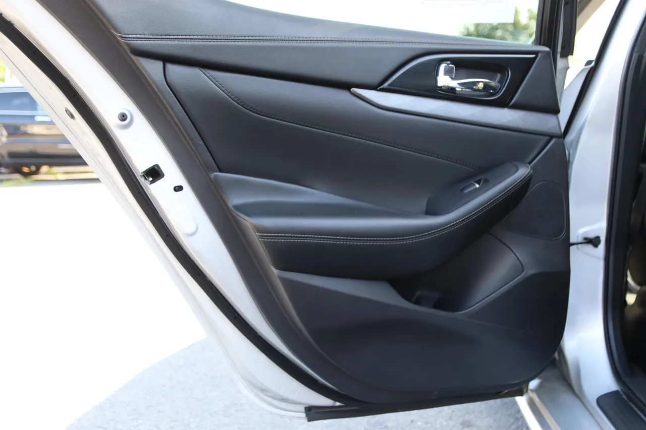 2018 Nissan Maxima — photo 29 of 33