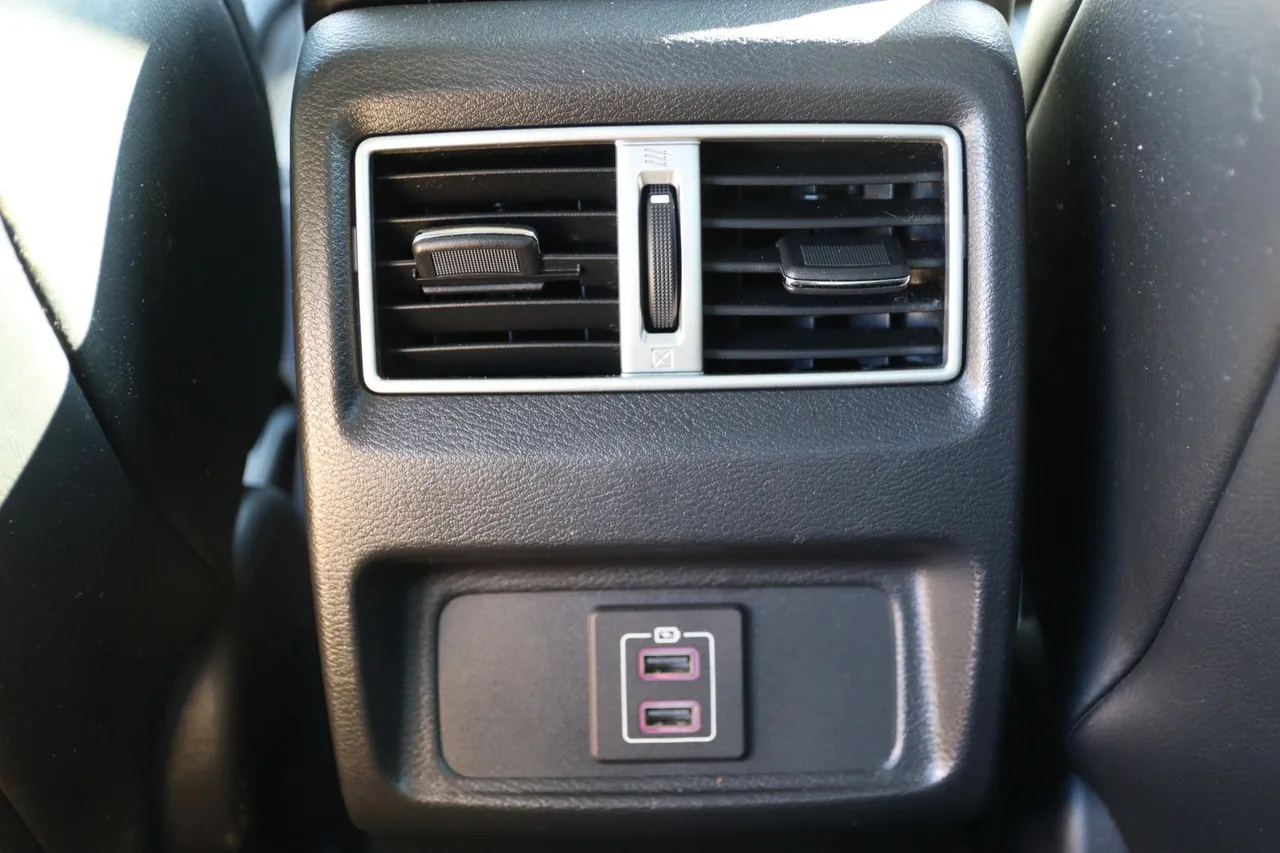 2018 Nissan Maxima — photo 32 of 33