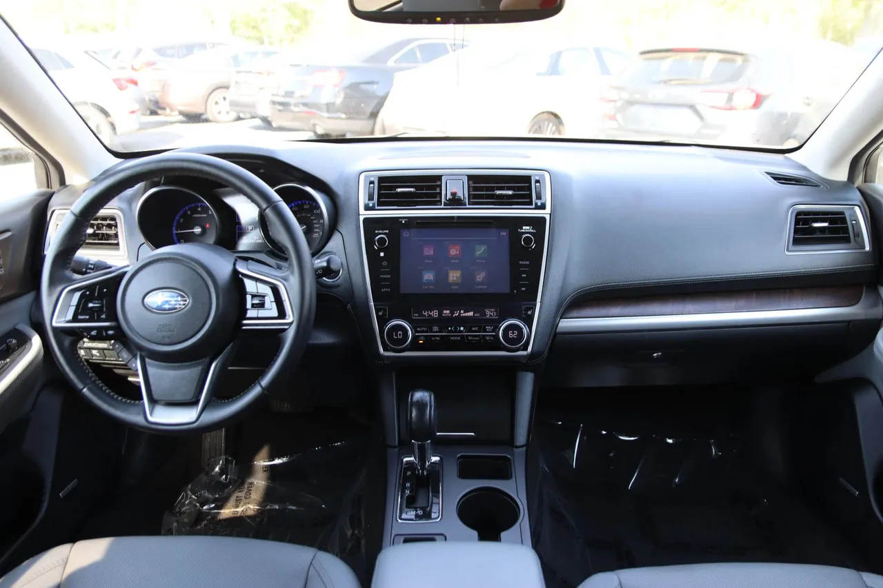 2018 Subaru Outback — photo 19 of 33