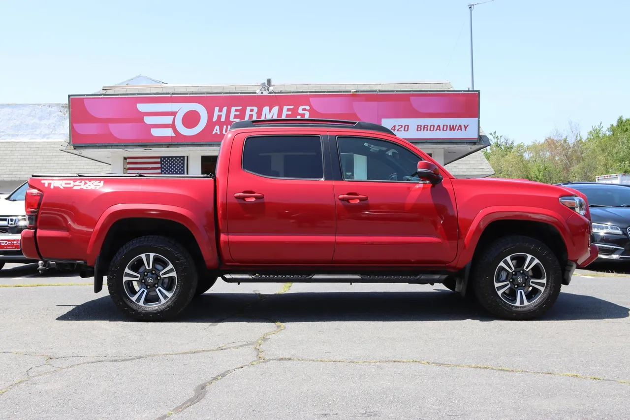 2018 Toyota Tacoma Double Cab — photo 6 of 34