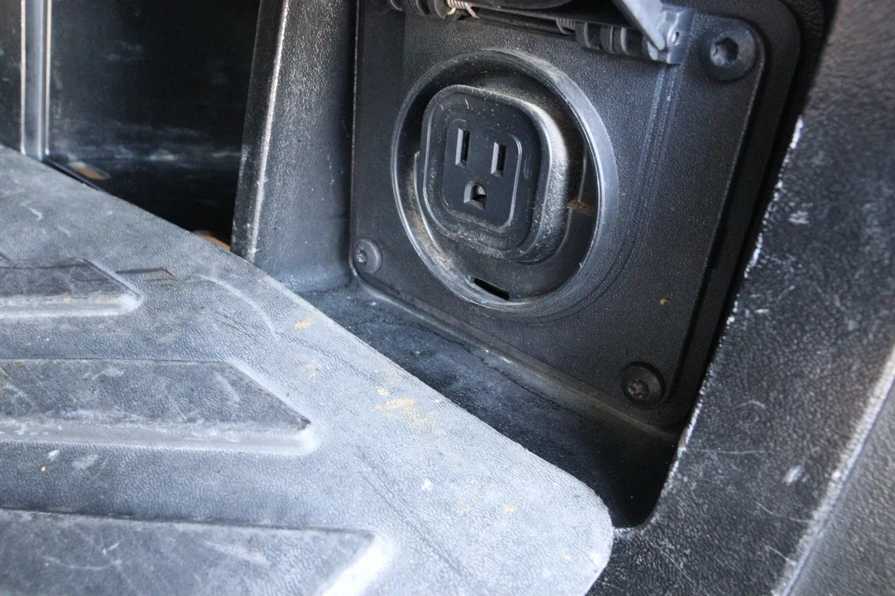 2018 Toyota Tacoma Double Cab — photo 12 of 34