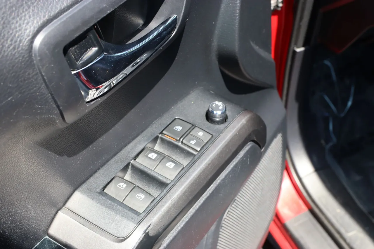 2018 Toyota Tacoma Double Cab — photo 15 of 34
