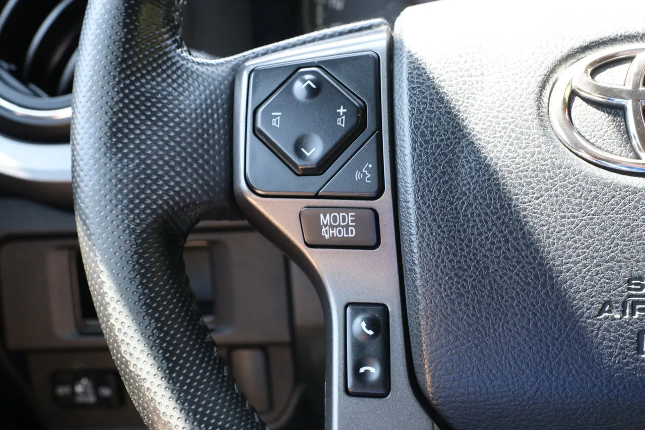 2018 Toyota Tacoma Double Cab — photo 23 of 34