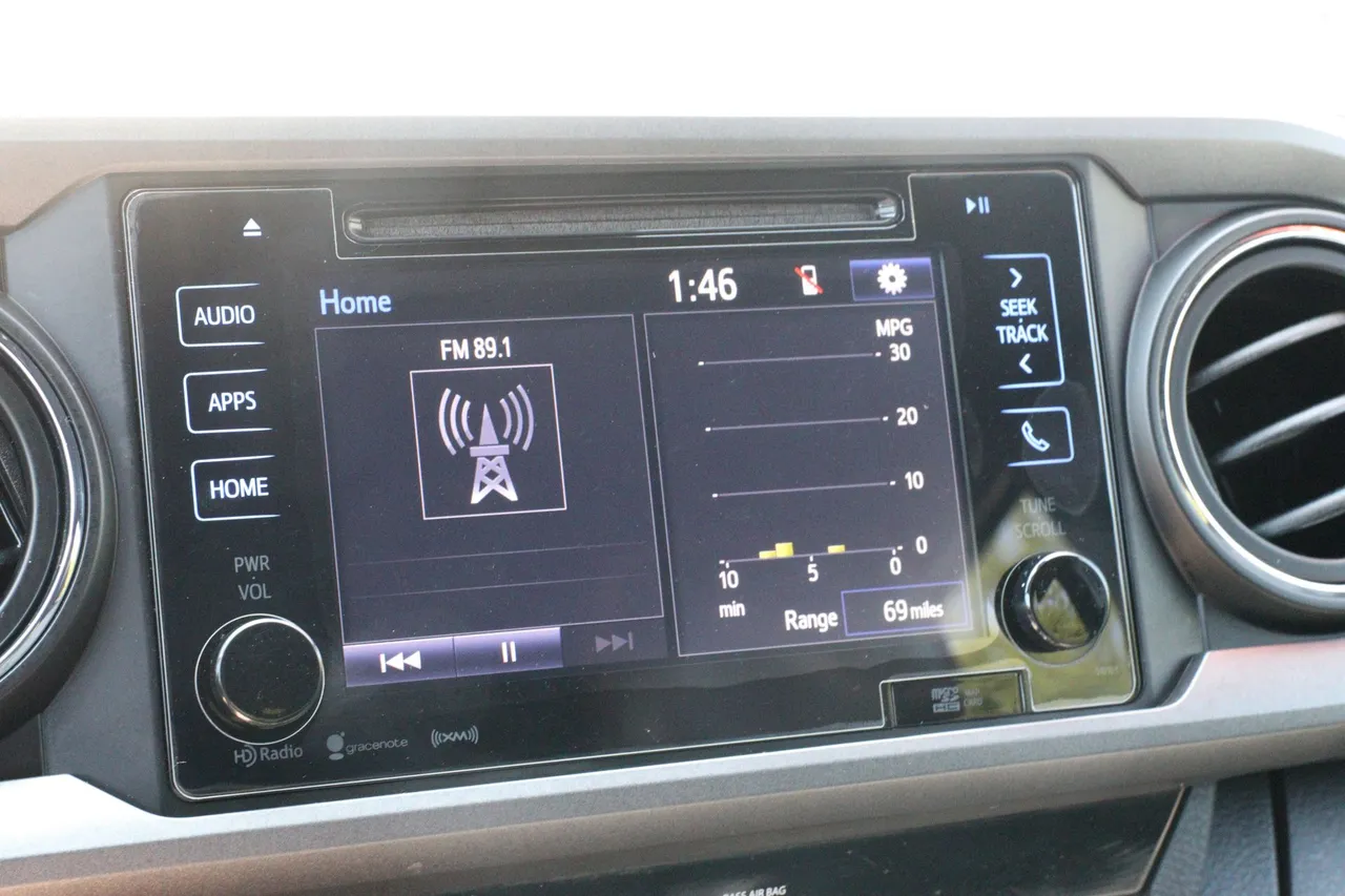 2018 Toyota Tacoma Double Cab — photo 30 of 34