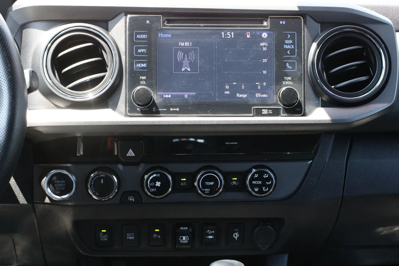 2018 Toyota Tacoma Double Cab — photo 32 of 34