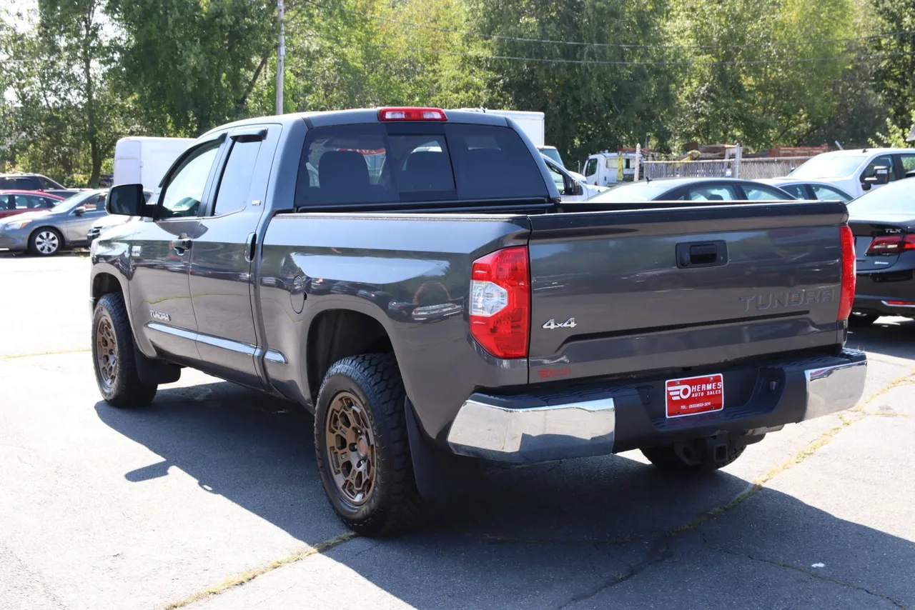2018 Toyota Tundra Double Cab SR5 Pickup 4D 6 1/2 ft in Gray — photo 6 of 31