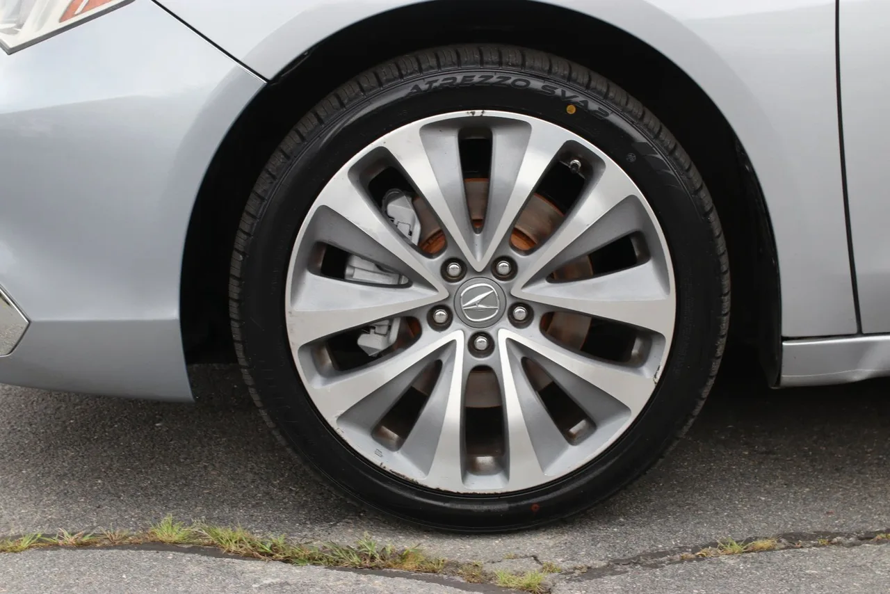 2019 Acura TLX 3.5 Sedan 4D in Gray — photo 9 of 33