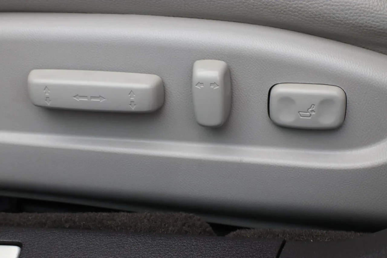 2019 Acura TLX 3.5 Sedan 4D in Gray — photo 15 of 33