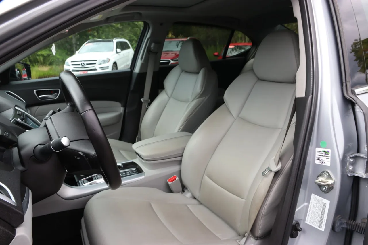 2019 Acura TLX 3.5 Sedan 4D in Gray — photo 16 of 33