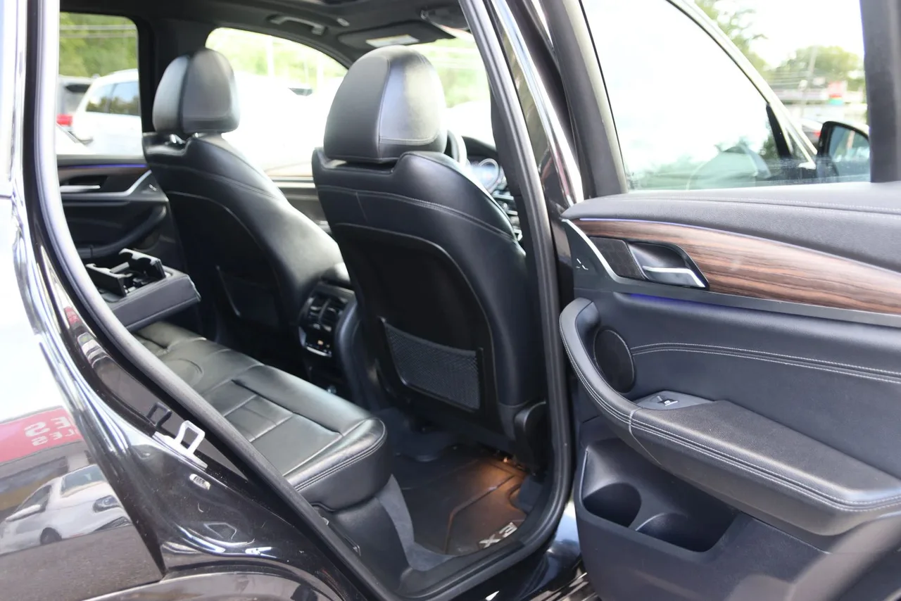 2019 BMW X3 M40i Sport Utility 4D in Black — photo 26 of 45
