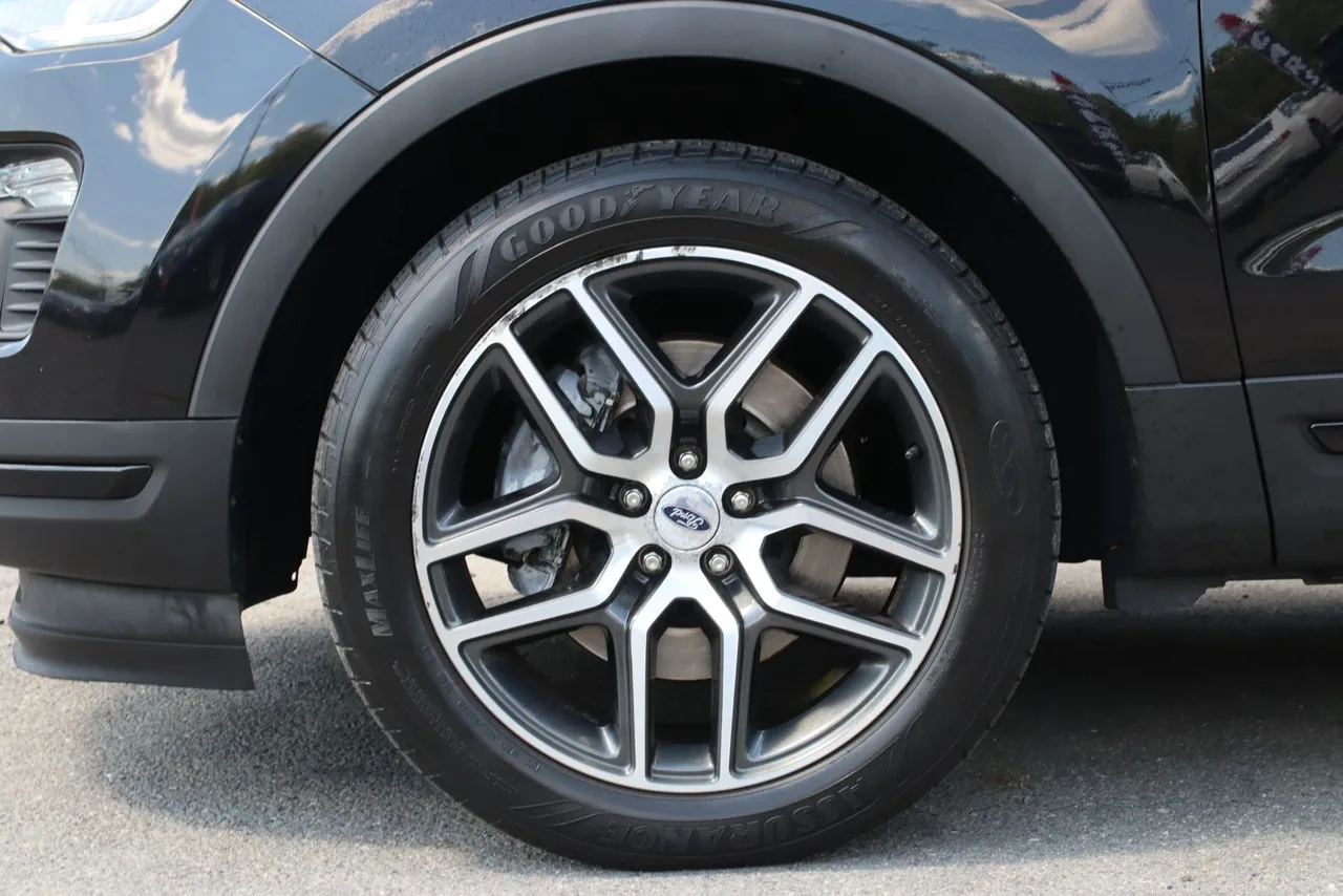 2019 Ford Explorer Sport SUV 4D in Black — photo 5 of 35