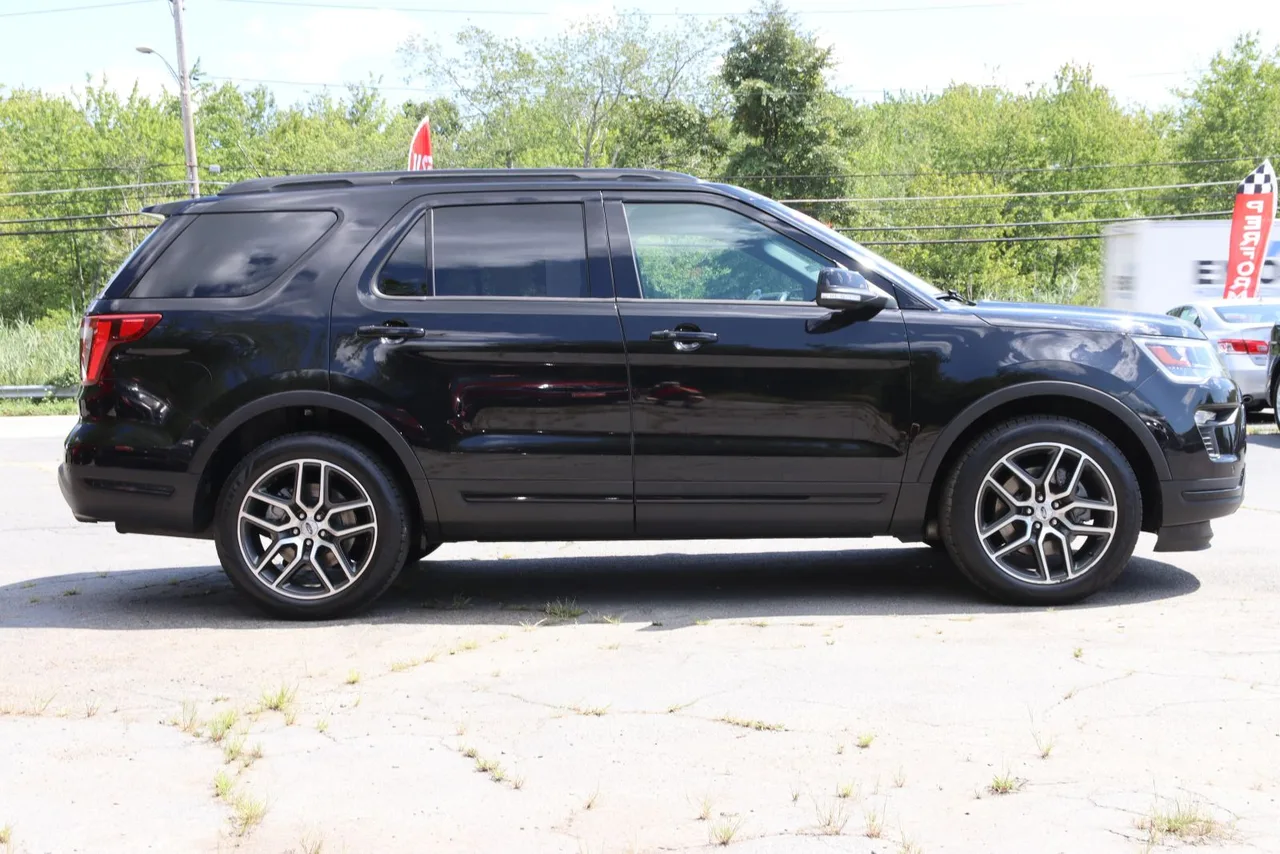 2019 Ford Explorer Sport SUV 4D in Black — photo 9 of 35