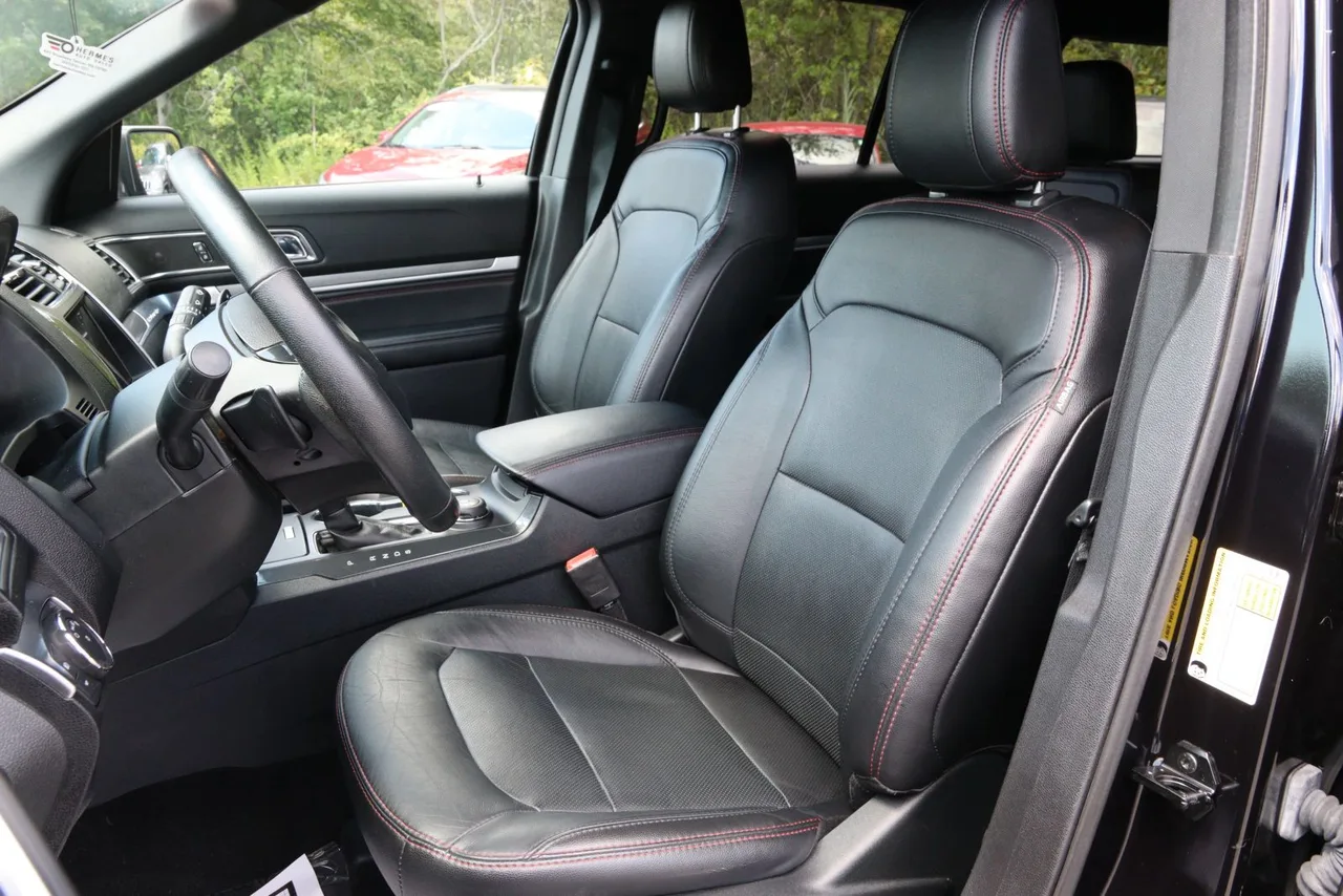 2019 Ford Explorer Sport SUV 4D in Black — photo 18 of 35