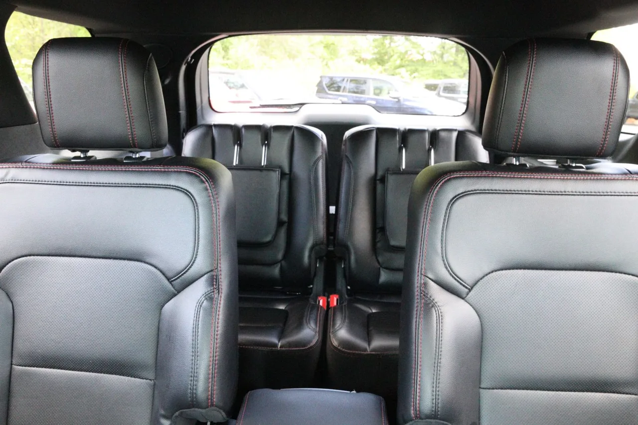2019 Ford Explorer Sport SUV 4D in Black — photo 21 of 35