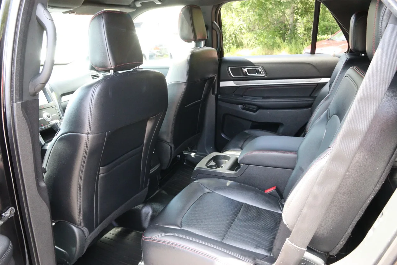 2019 Ford Explorer Sport SUV 4D in Black — photo 33 of 35