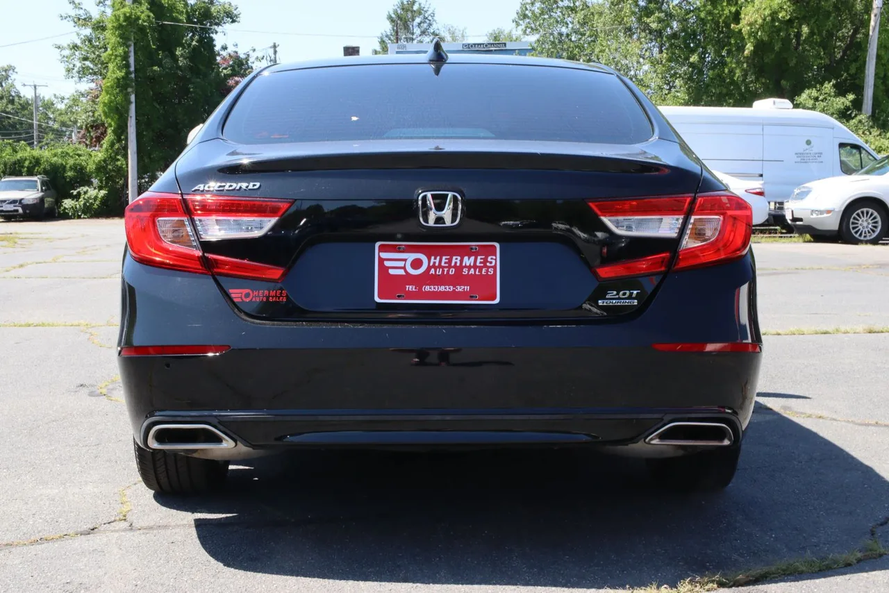 2019 Honda Accord — photo 7 of 33