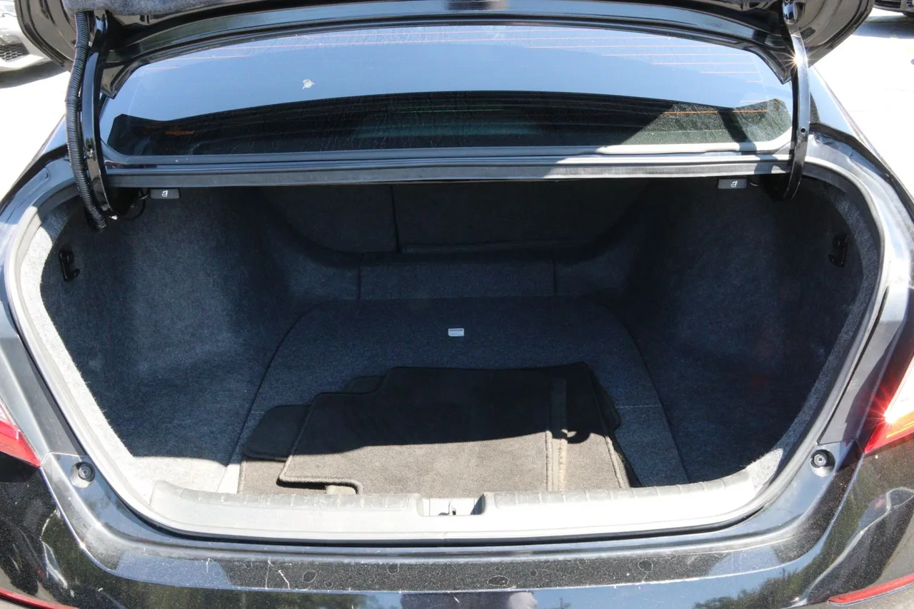 2019 Honda Accord — photo 10 of 33