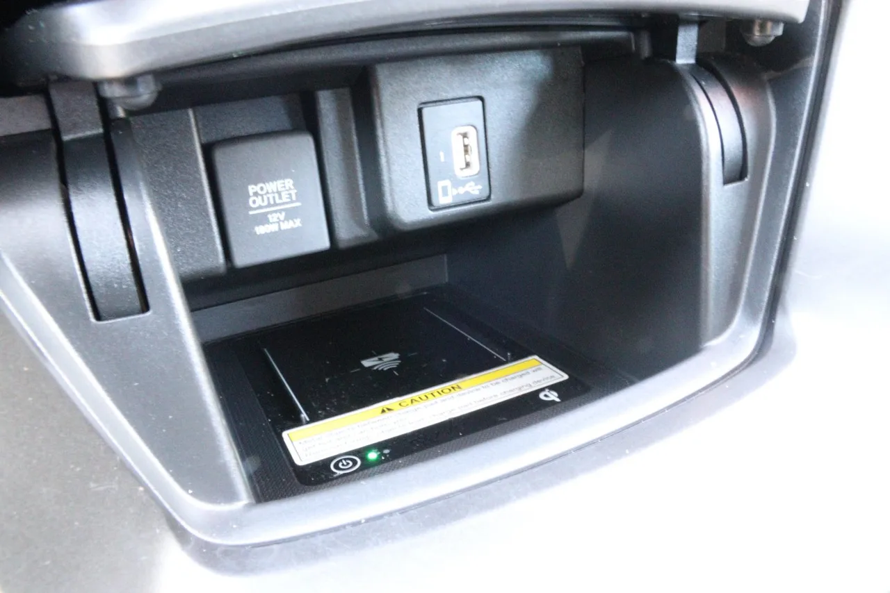 2019 Honda Accord — photo 18 of 33