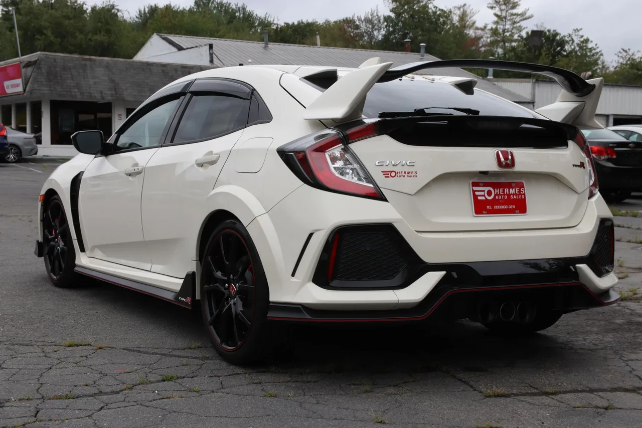 2019 Honda Civic Type R Touring Hatchback Sedan 4D in White — photo 7 of 27