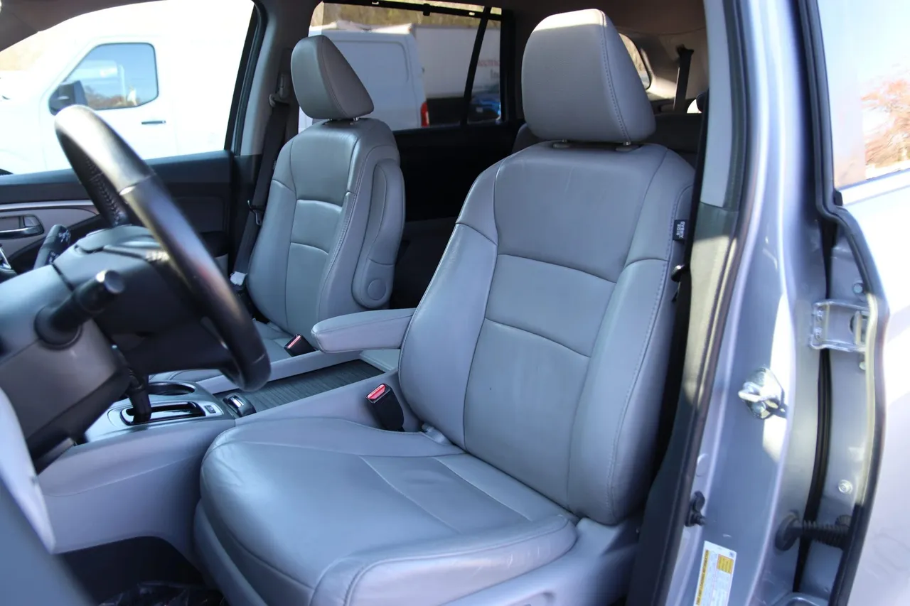 2019 Honda Pilot — photo 12 of 34