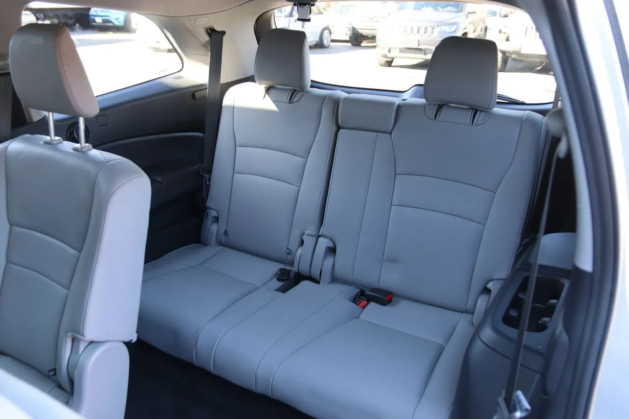 2019 Honda Pilot — photo 18 of 34