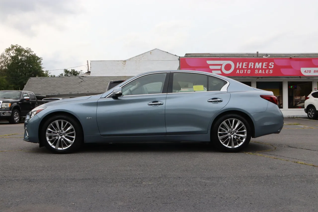 2019 Infiniti Q50 — photo 4 of 34