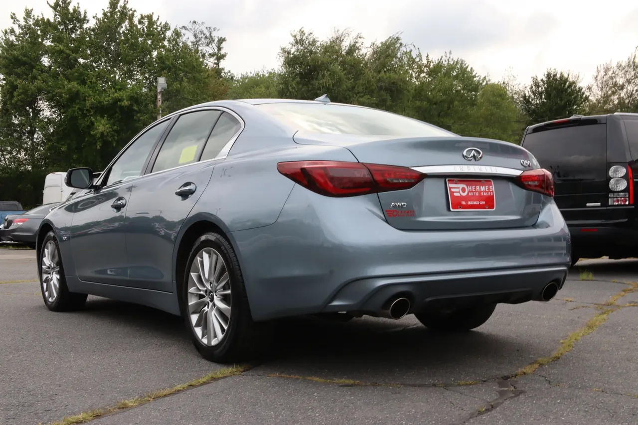 2019 Infiniti Q50 — photo 6 of 34