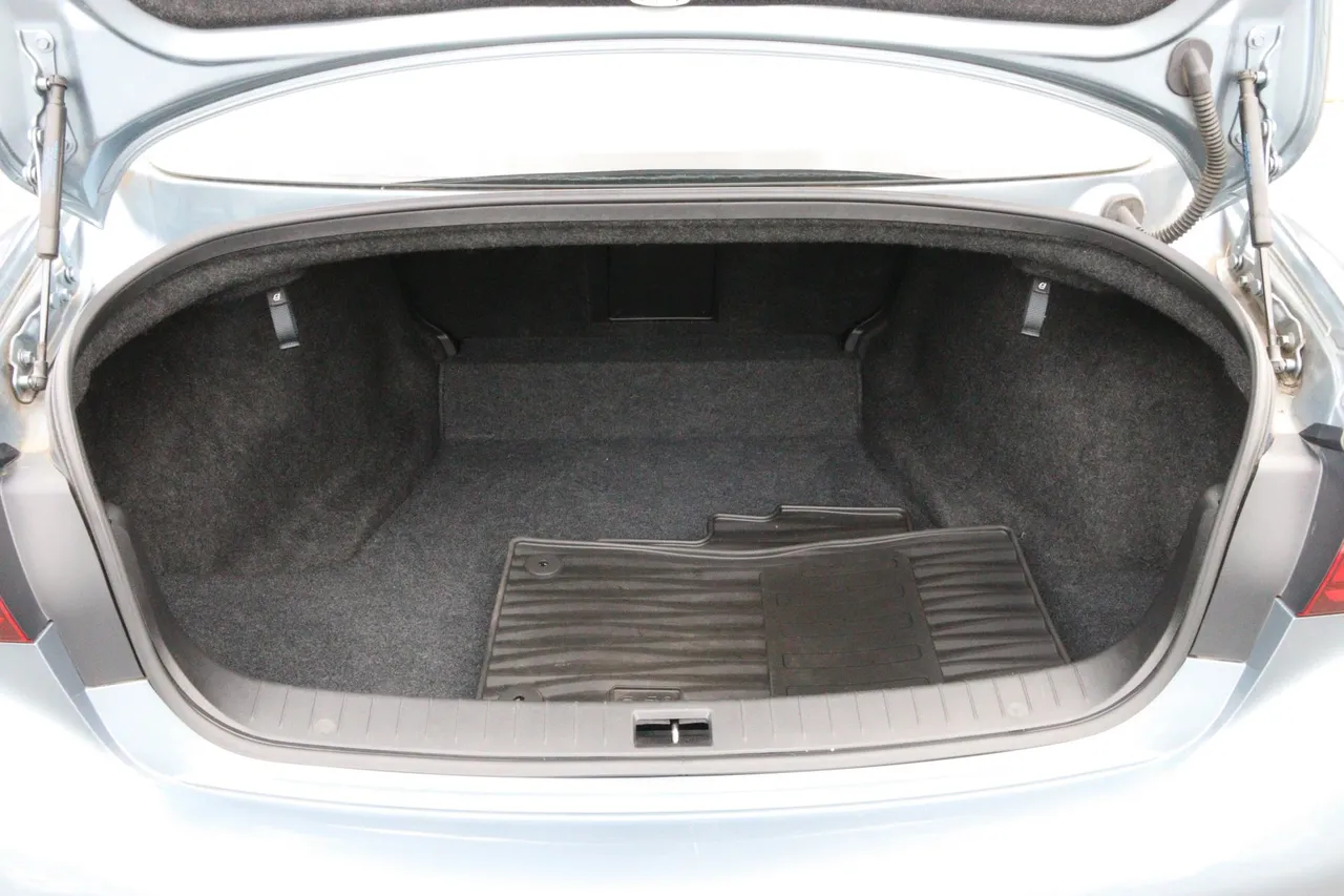 2019 Infiniti Q50 — photo 10 of 34