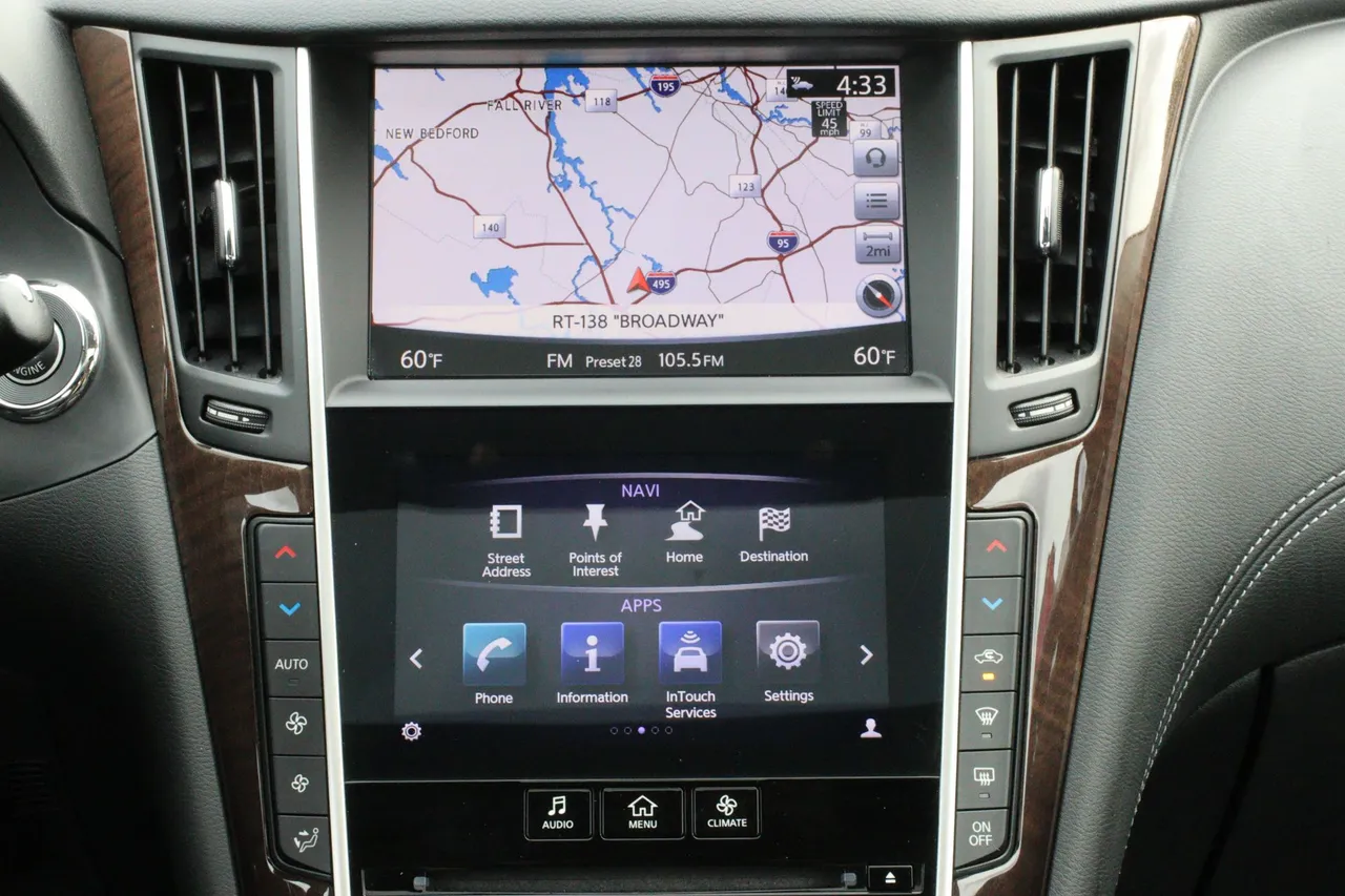 2019 Infiniti Q50 — photo 19 of 34