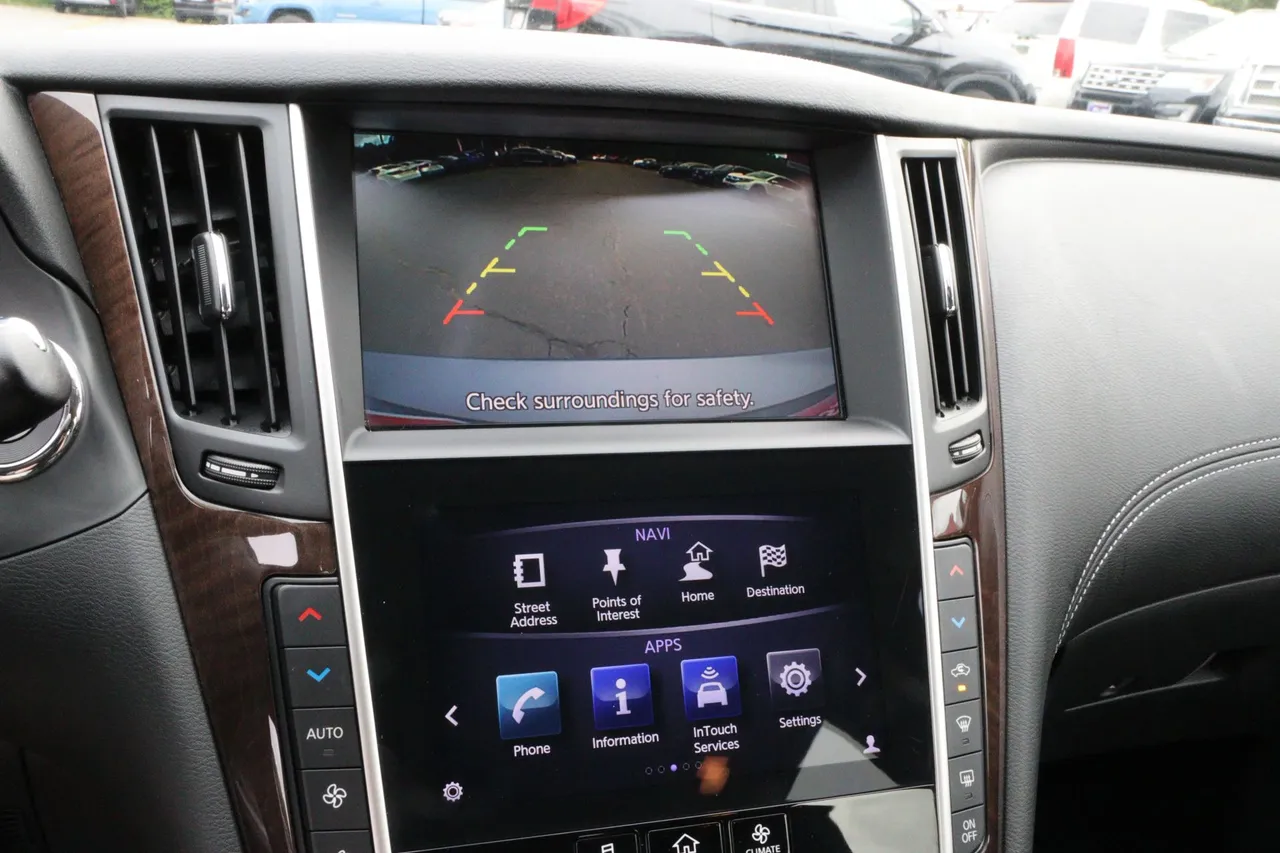 2019 Infiniti Q50 — photo 26 of 34