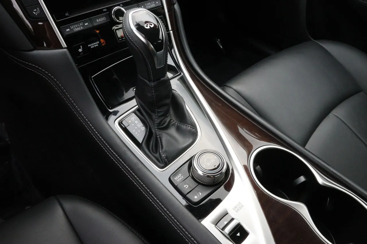 2019 Infiniti Q50 — photo 29 of 34