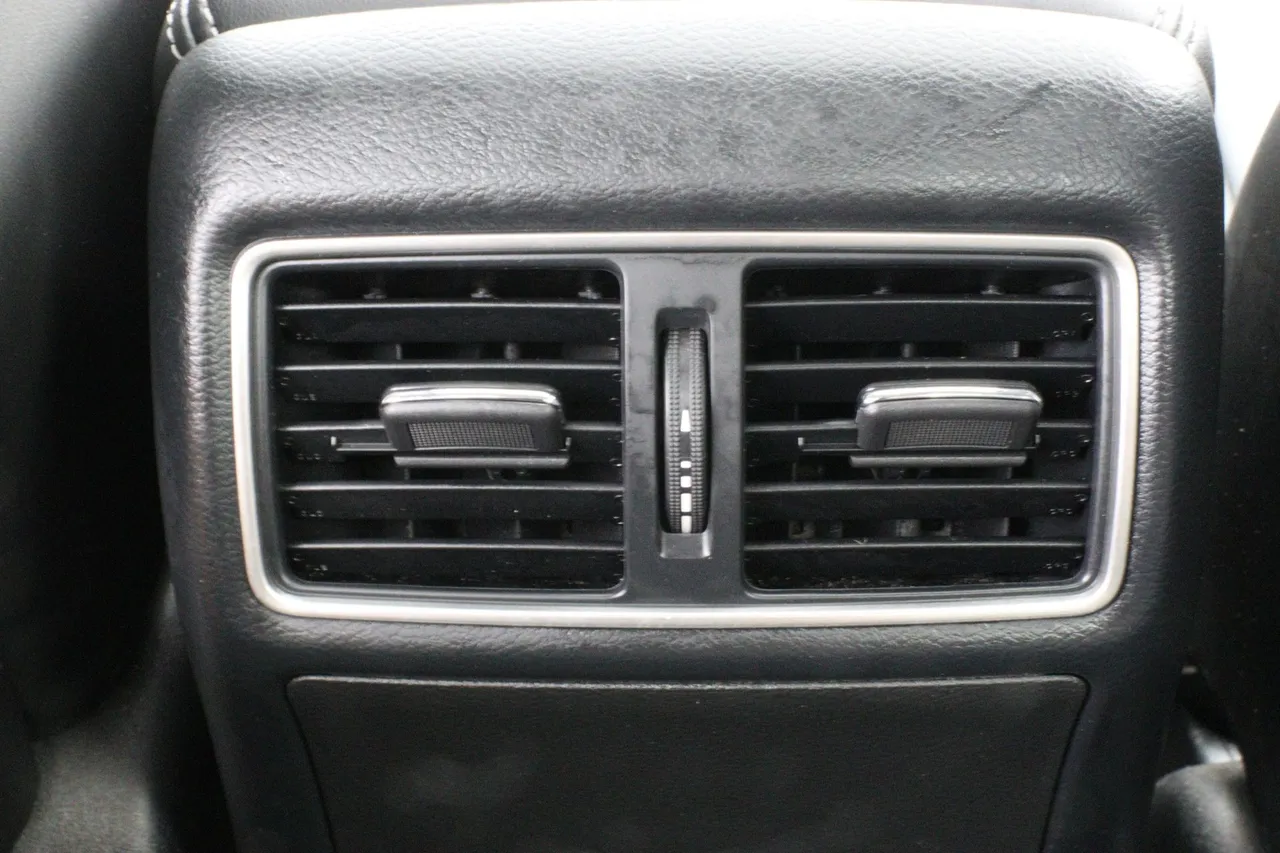 2019 Infiniti Q50 — photo 32 of 34