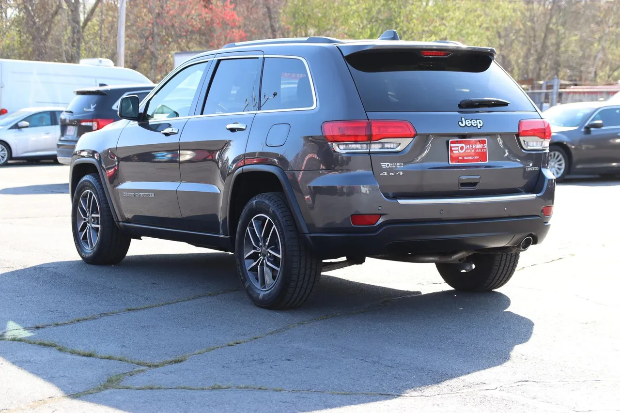 2019 Jeep Grand Cherokee — photo 3 of 33