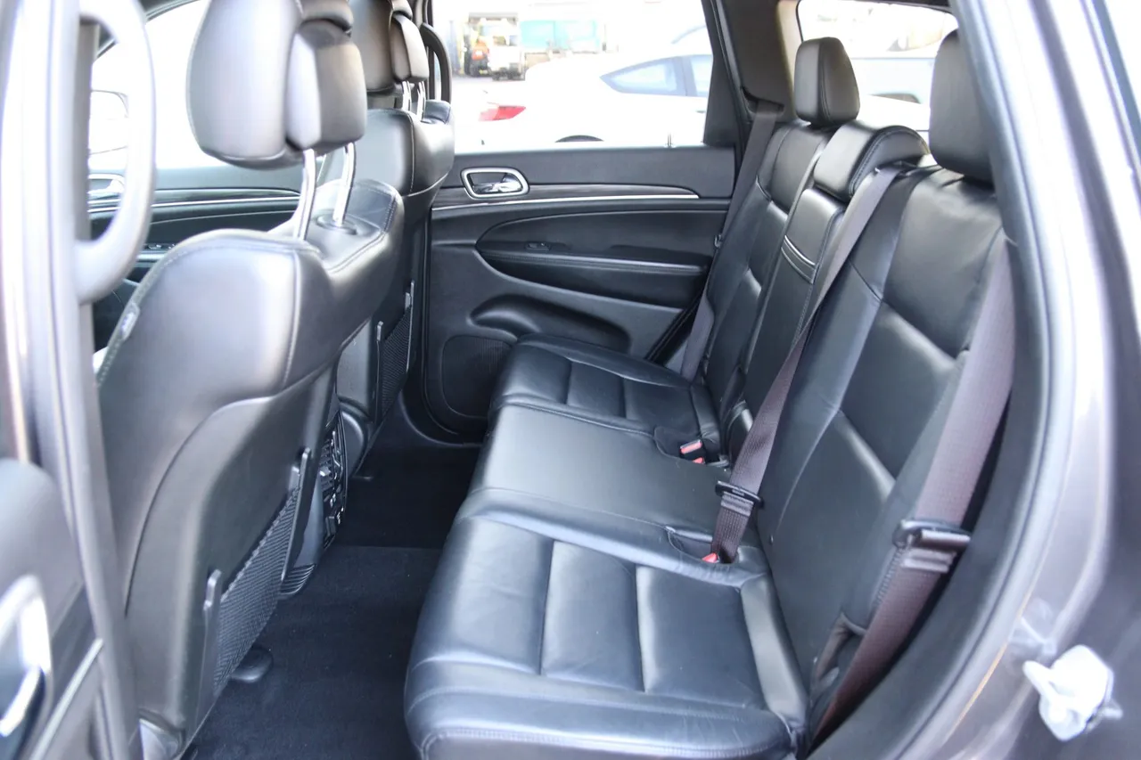 2019 Jeep Grand Cherokee — photo 15 of 33