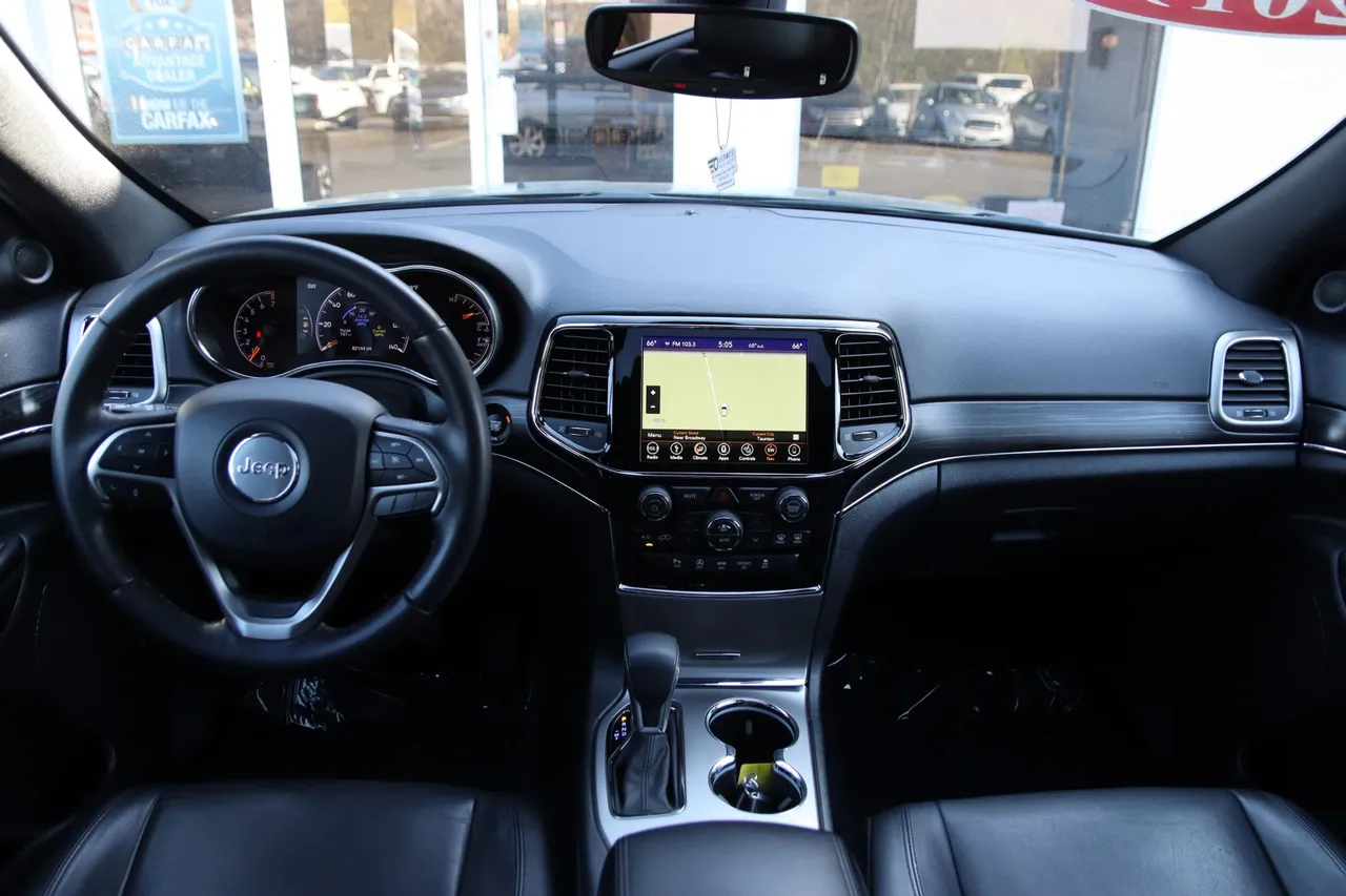 2019 Jeep Grand Cherokee — photo 20 of 33