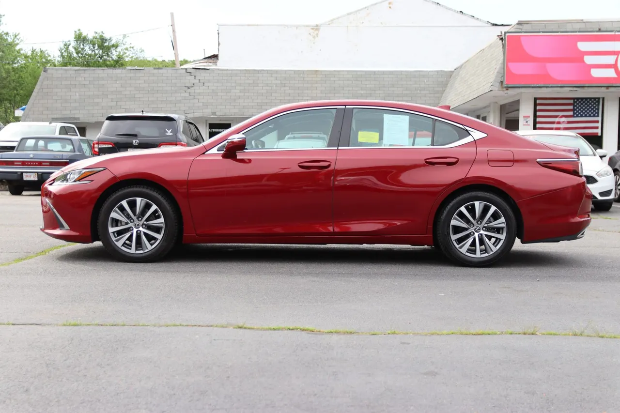 2019 Lexus ES — photo 2 of 30