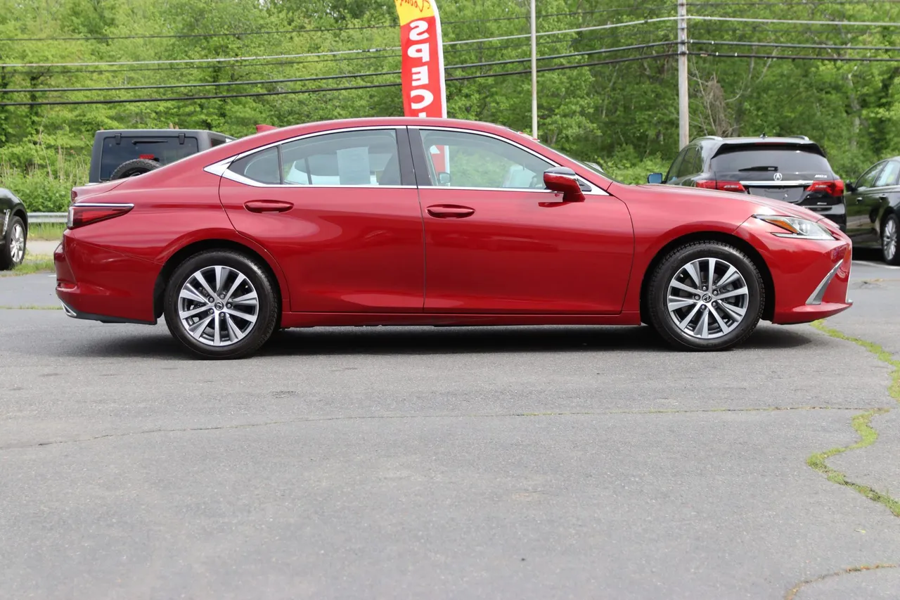 2019 Lexus ES — photo 6 of 30
