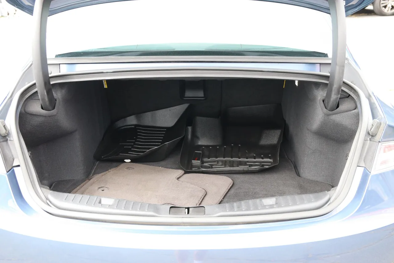 2019 Lincoln MKZ — photo 11 of 33