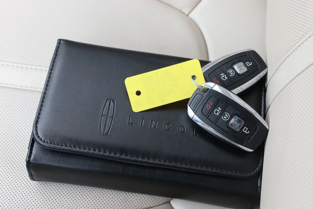2019 Lincoln MKZ — photo 33 of 33