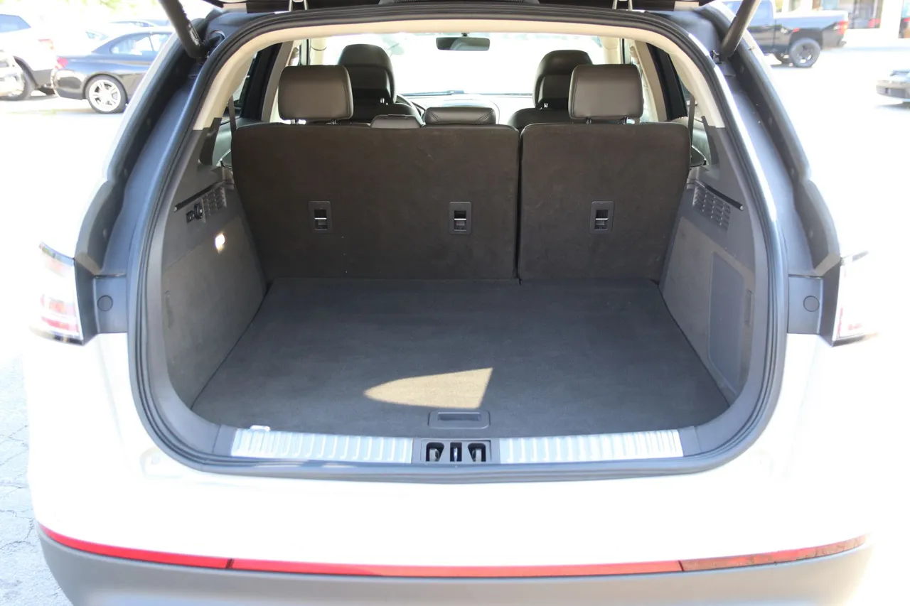 2019 Lincoln Nautilus — photo 17 of 35