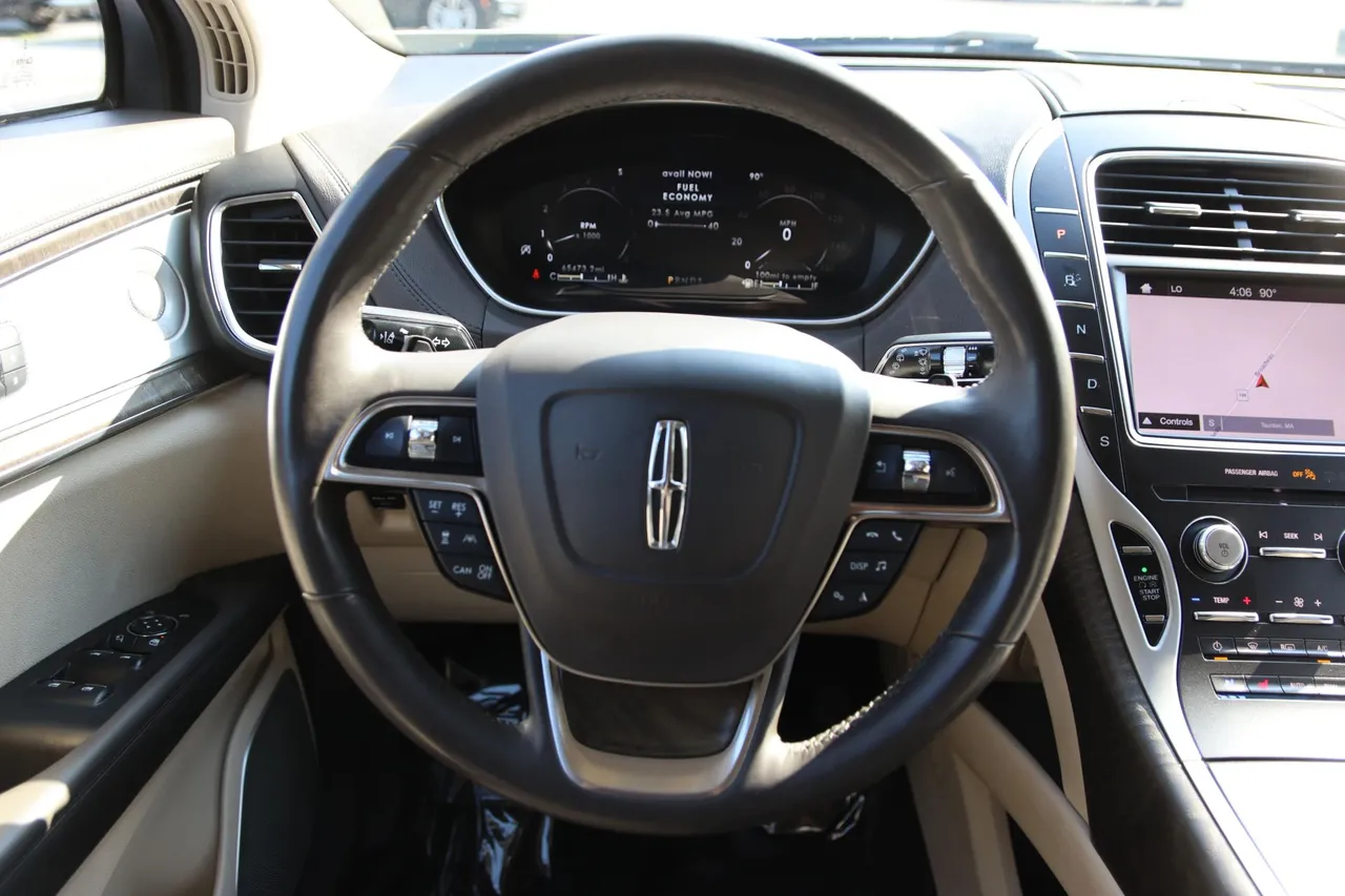 2019 Lincoln Nautilus — photo 21 of 35
