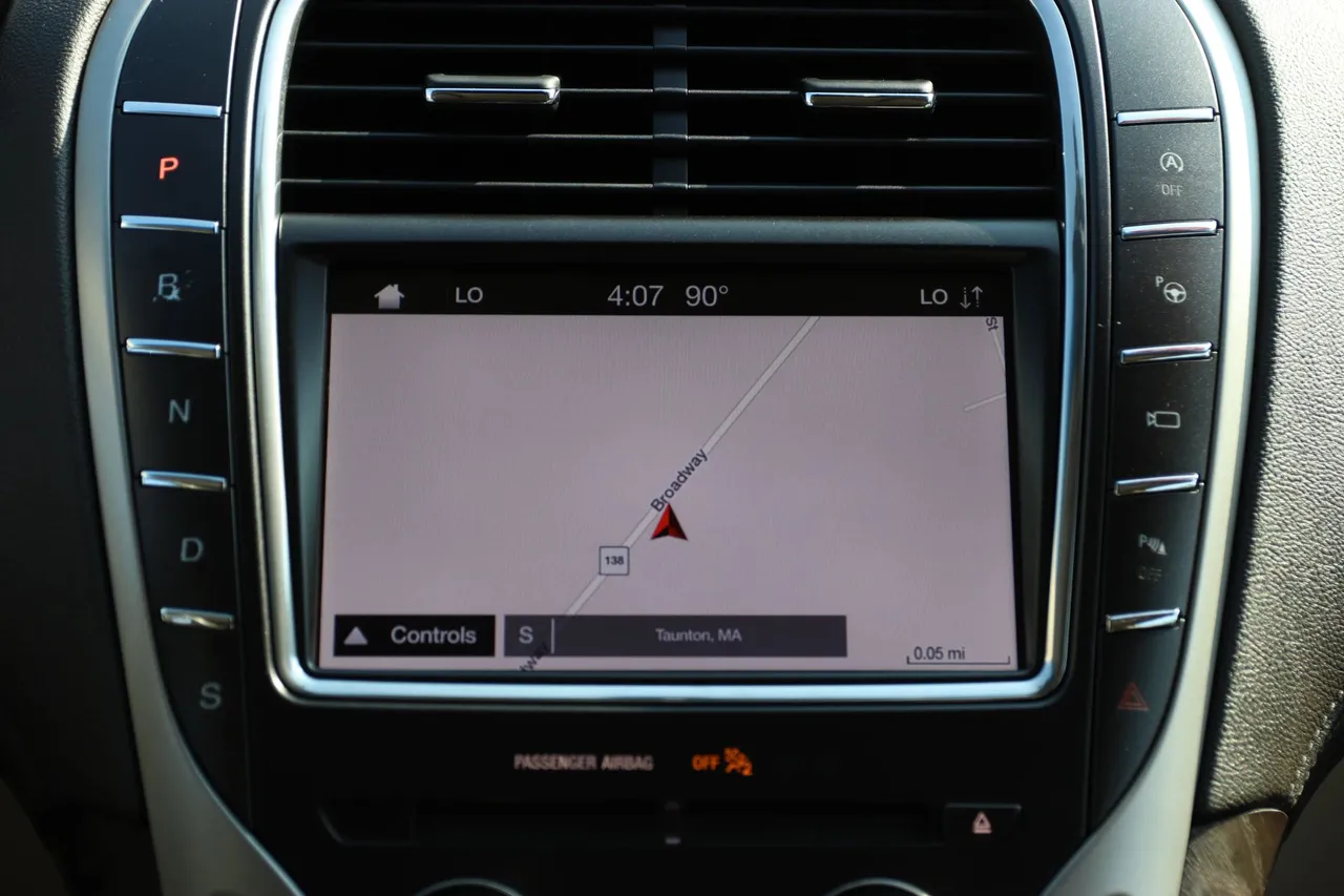 2019 Lincoln Nautilus — photo 26 of 35