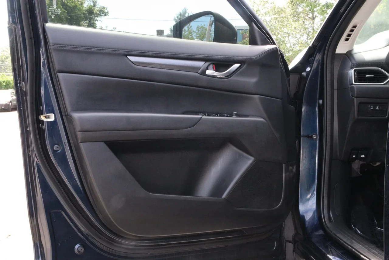 2019 Mazda CX-5 — photo 12 of 30
