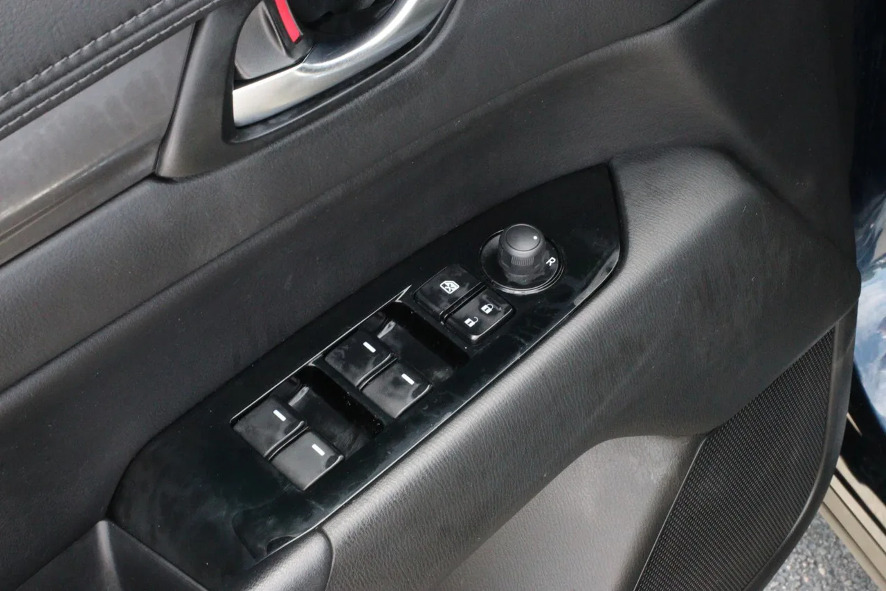 2019 Mazda CX-5 — photo 13 of 30