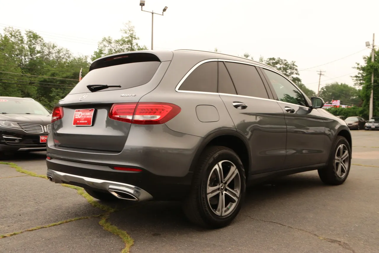 2019 Mercedes-Benz GLC — photo 4 of 18