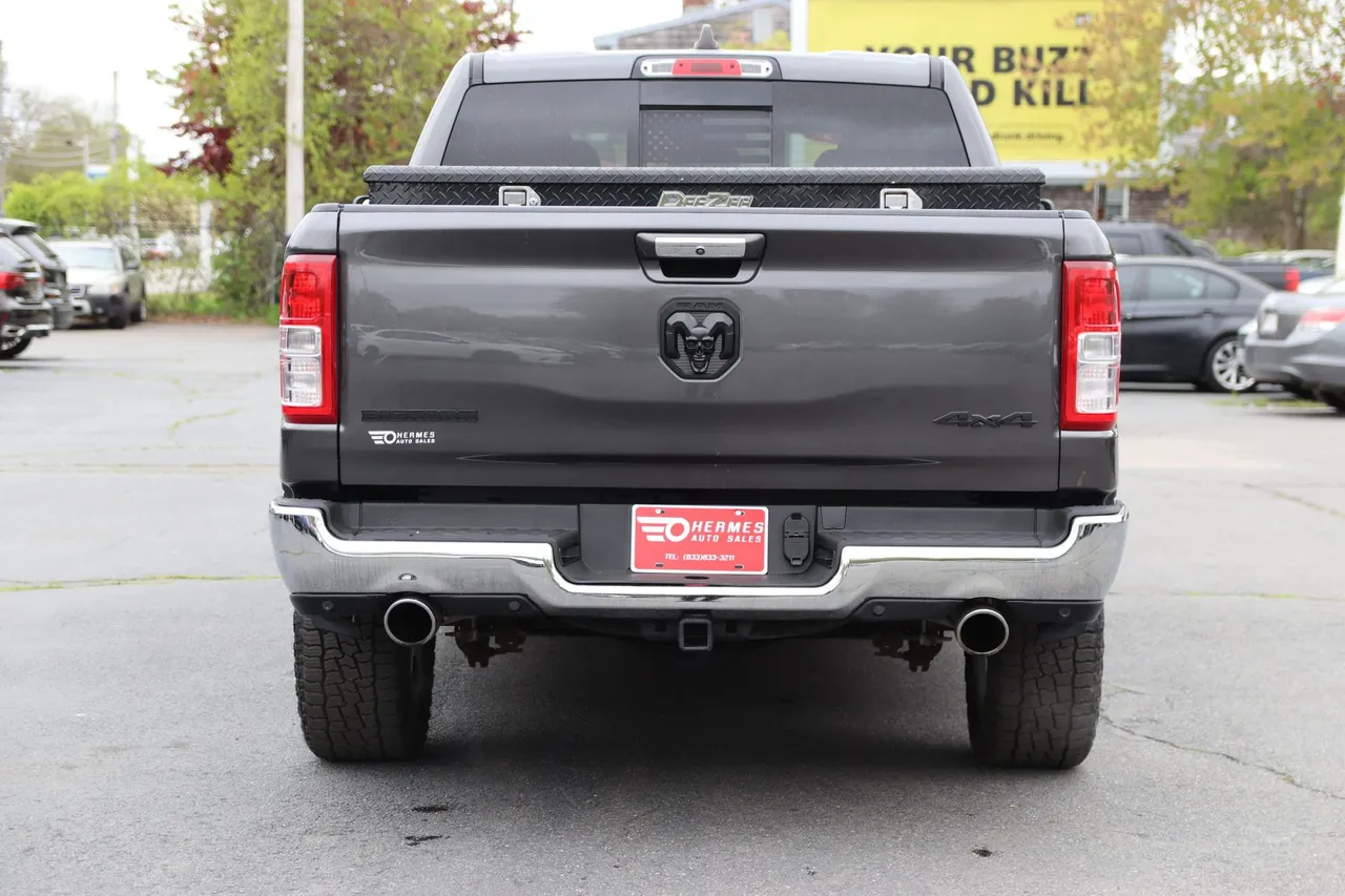 2019 Ram 1500 Crew Cab — photo 4 of 32