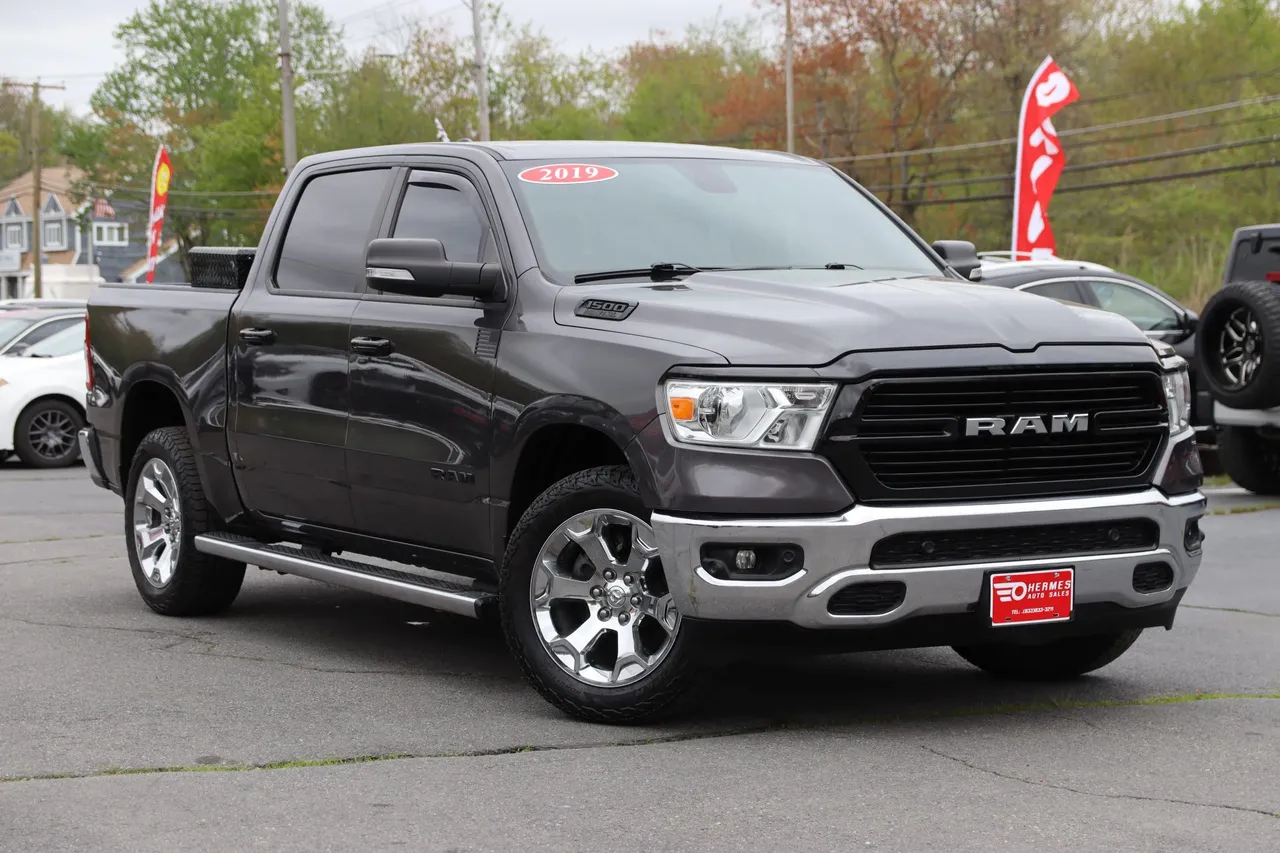 2019 Ram 1500 Crew Cab — photo 7 of 32